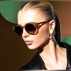 NIB!  Thierry Lasry Peachy Sunglasses in Shade Brown